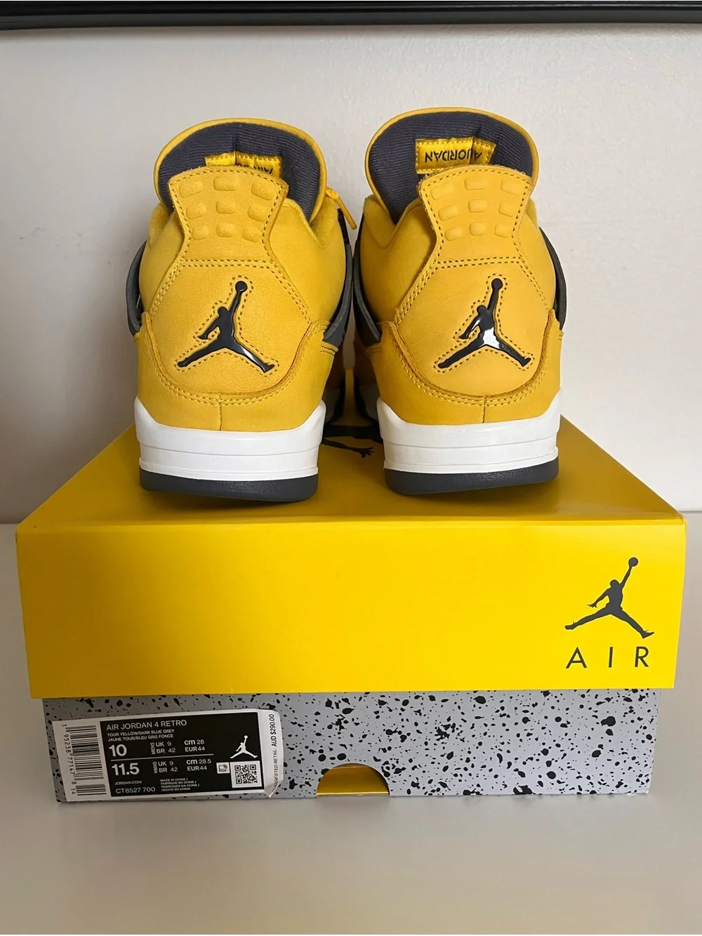 Air Jordan 4 Retro Lightning (2021), Used (Size US Men’s 10.0)